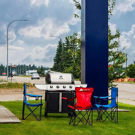 Comfort Inn & Suites Edson Exterior foto